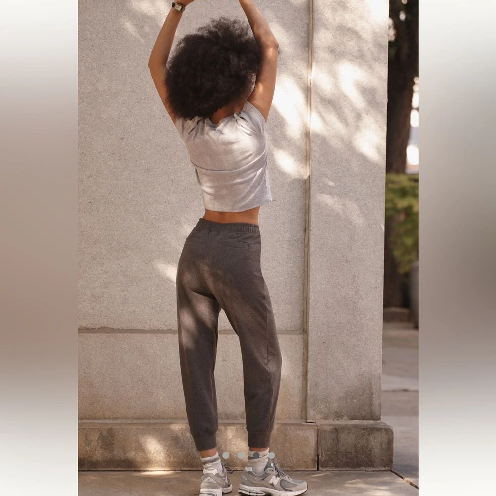 Varley slim cuff joggers - Picture 3 of 7